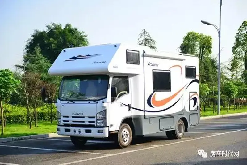 进口变速箱 ONE房车这款车型展会开元棋牌52T柴油发动机+6AT(图3)