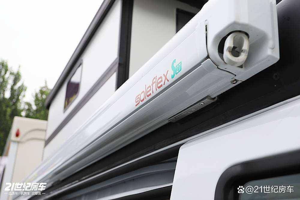 航绿牌C照畅驾的纯电宿营车科发吉利远程开元棋牌app93度电+430km续(图12) 航绿牌C照畅驾的纯电宿营车科发吉利远程开元棋牌app93度电+430km续(图12)