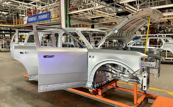 智趣烈马上市：四驱+电动举升车顶开元棋牌app2298万元起福特(图15)