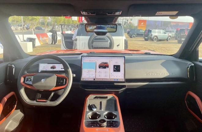 智趣烈马上市：四驱+电动举升车顶开元棋牌app2298万元起福特(图10)